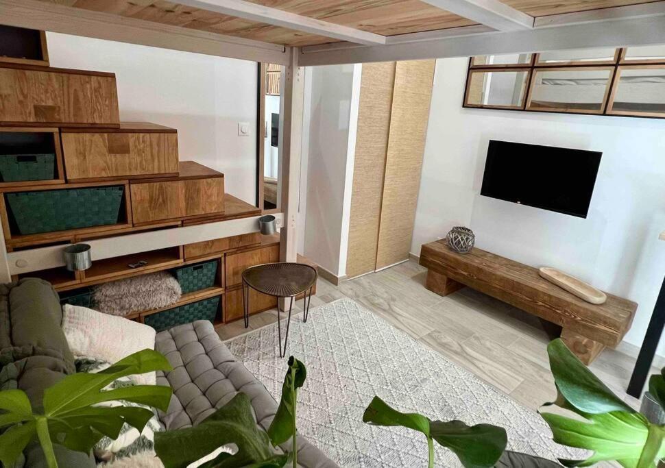 Maya 2 - Picholine - - Clim - Wifi - Terrasse * Avignon