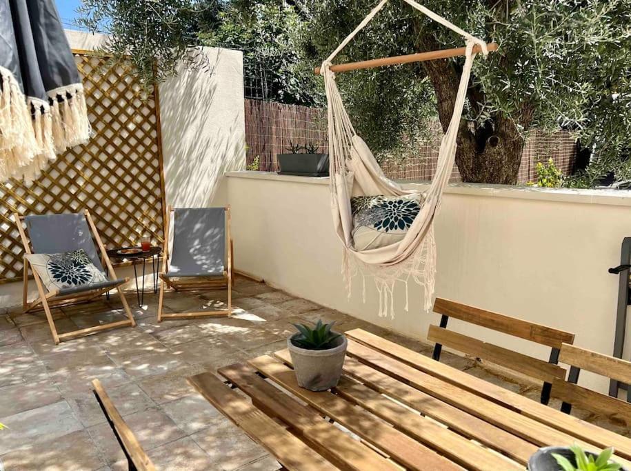 Maya 2 - Picholine - - Clim - Wifi - Terrasse * Avignon