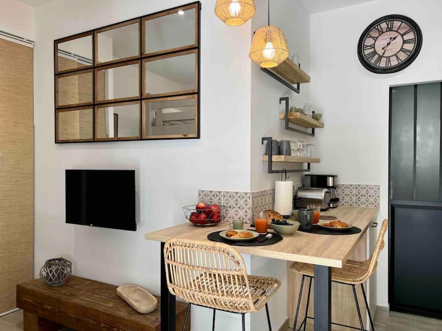 Maya 2 - Picholine - - Clim - Wifi - Terrasse Apartment *